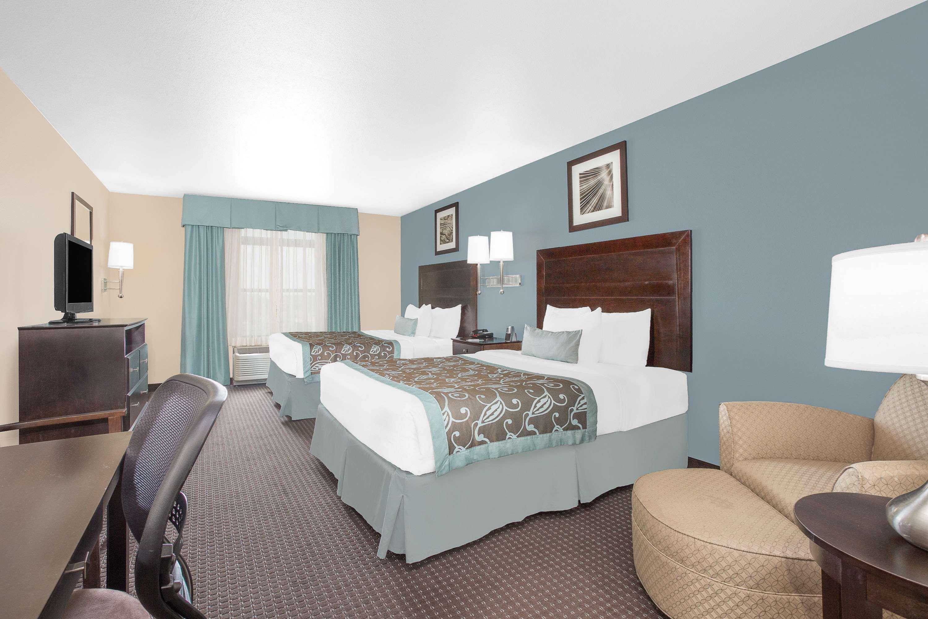 Holiday Inn Express - Gulfport Beach By Ihg מראה חיצוני תמונה