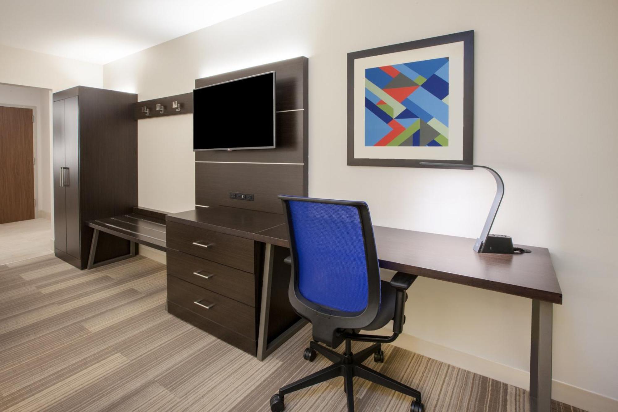 Holiday Inn Express - Gulfport Beach By Ihg מראה חיצוני תמונה