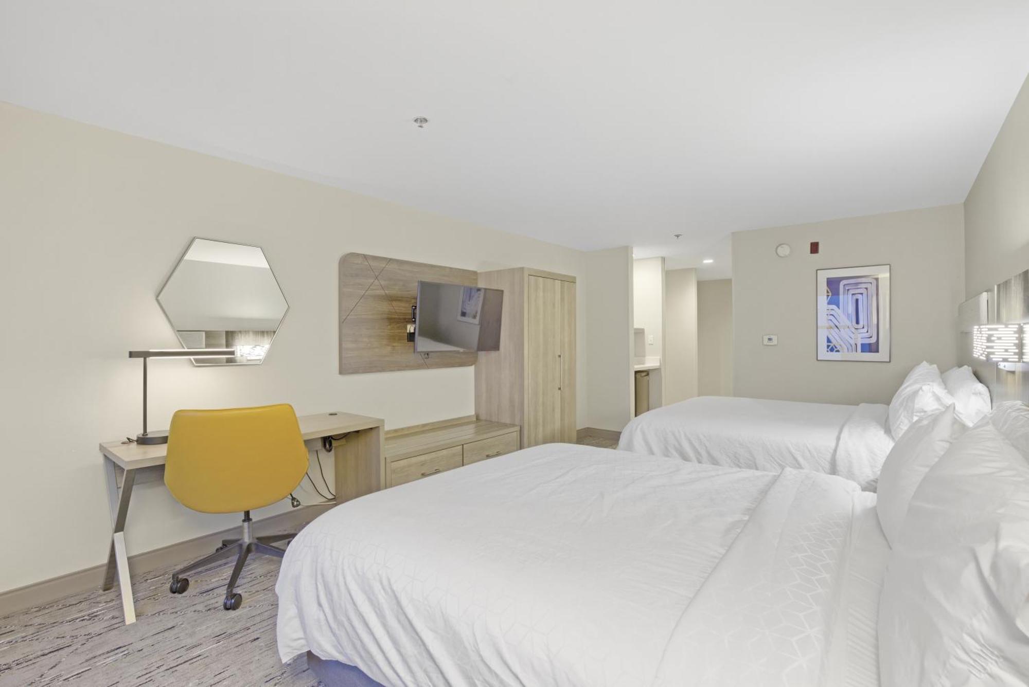 Holiday Inn Express - Gulfport Beach By Ihg מראה חיצוני תמונה