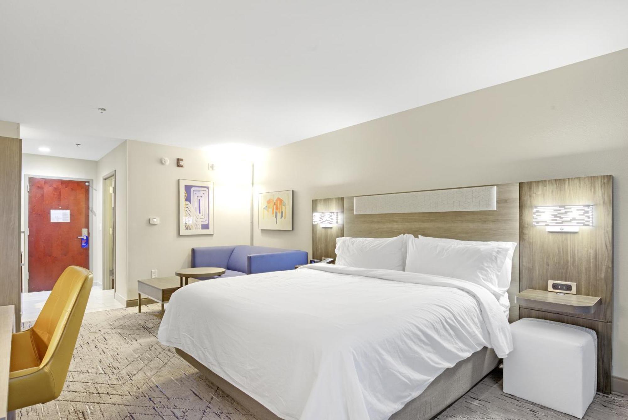 Holiday Inn Express - Gulfport Beach By Ihg מראה חיצוני תמונה